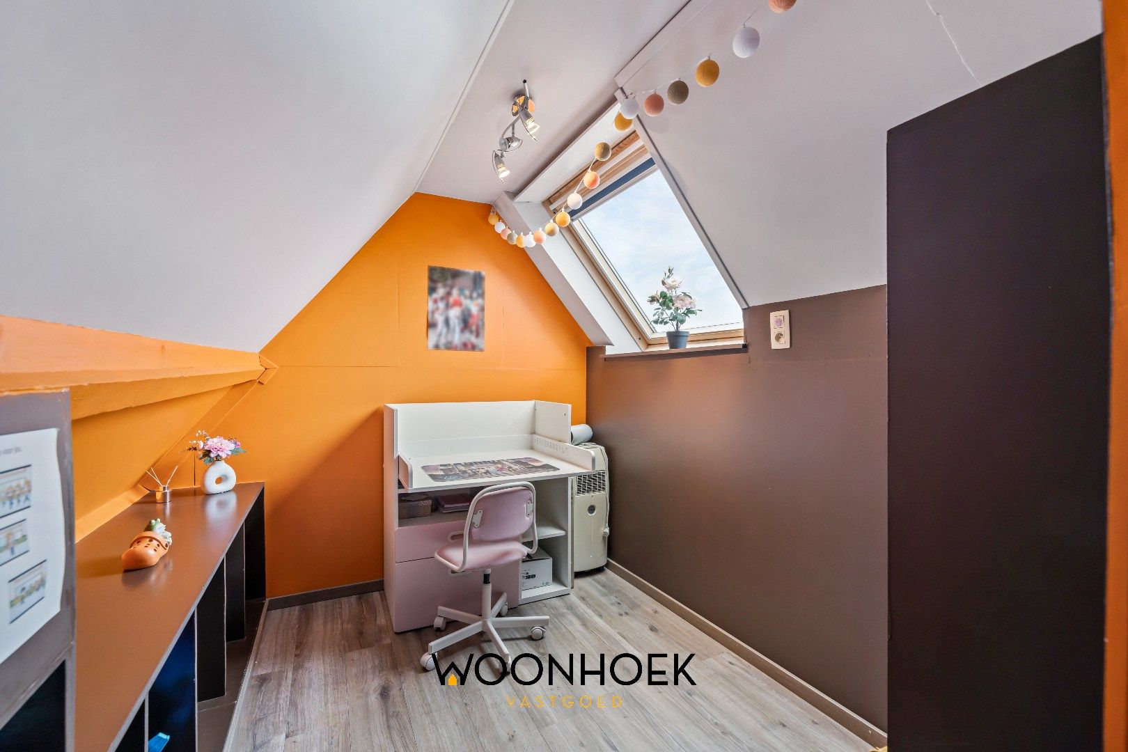 Ruime 4 slaapkamer woning met fraai aangelegde tuin te Lokeren!  foto 21