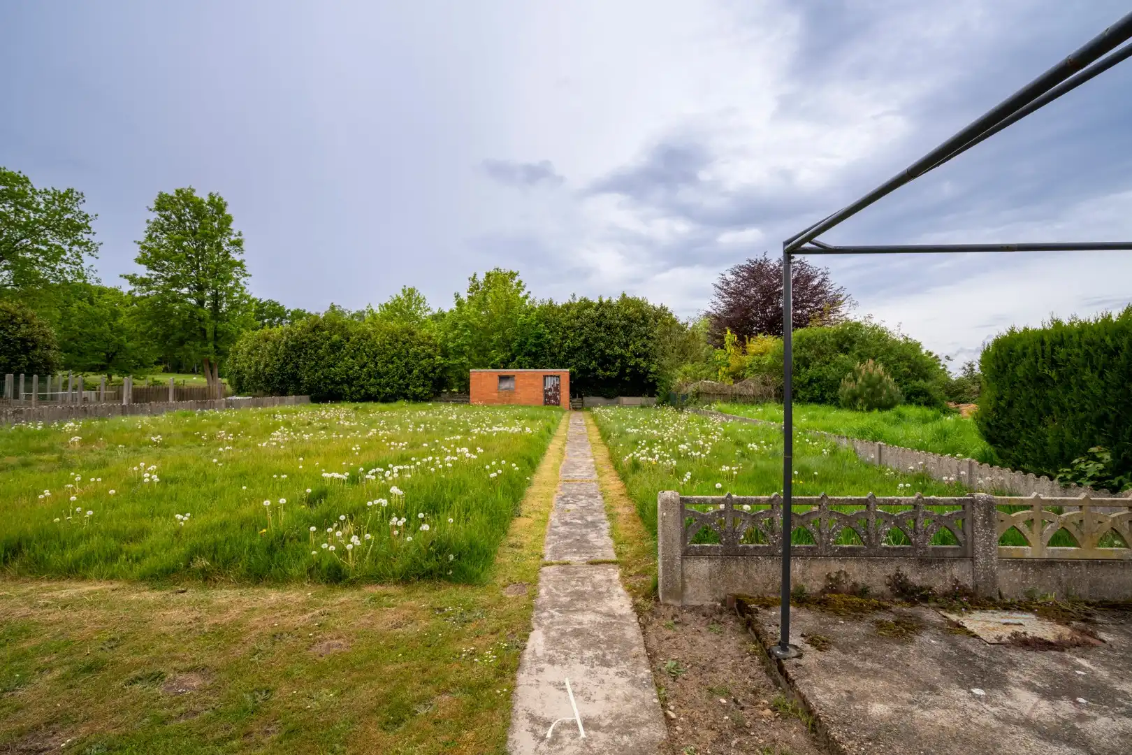 Rustig gelegen bungalow op 1.413 m² aan de rand van natuurgebied Bergerven foto 15