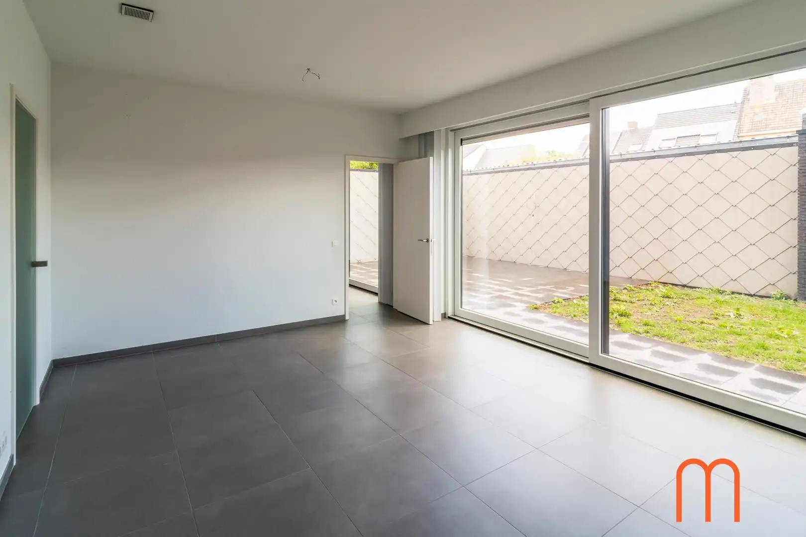 Ruim gelijkvloers appartement met terras en tuin in residentie “Lakeside” te Bredene aan de Spuikom foto 7