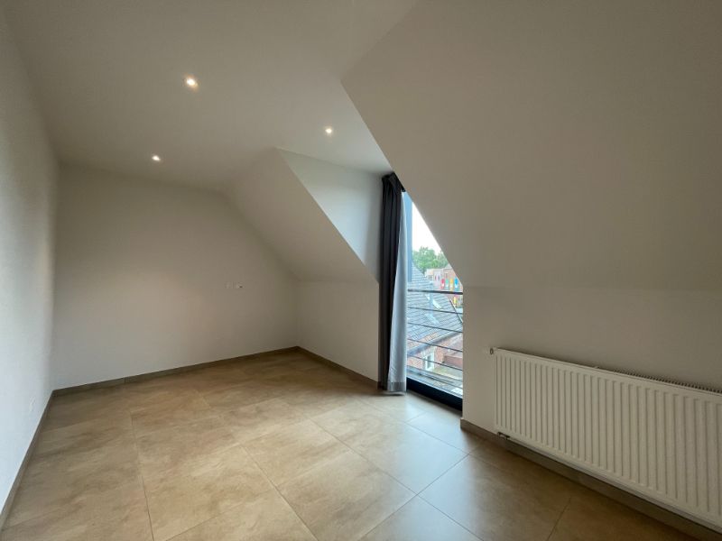 Instapklare woning met terras en garage in hartje Aspelare foto 10