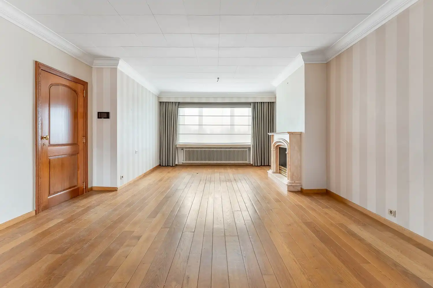 Ruime woning met (mogelijkheid tot) handelsgelijkvloers foto 2