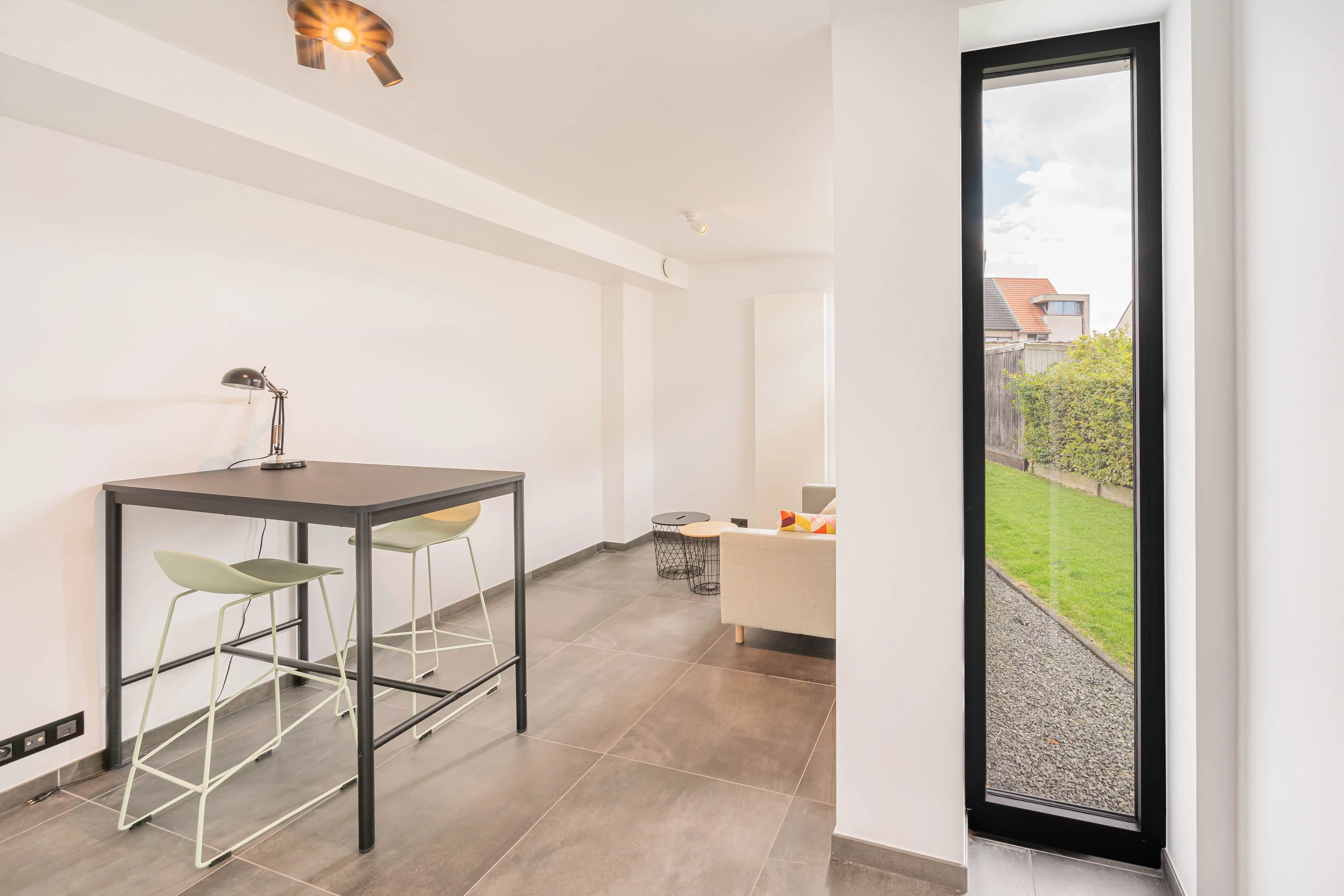 Knappe villa met kantoor, studio of praktijk mogelijkheden foto 15