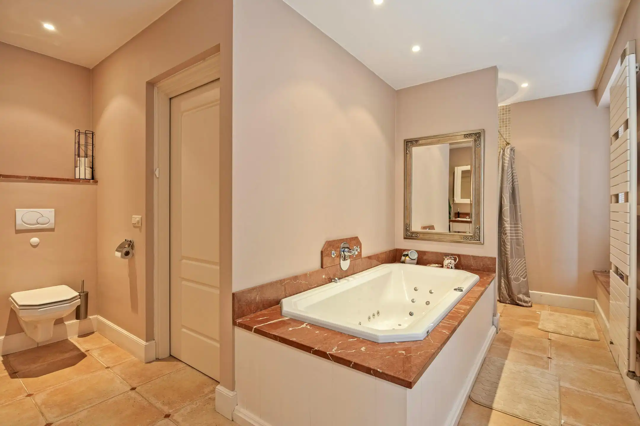 Uniek stadspand met dakterras in centrum Maaseik foto 15