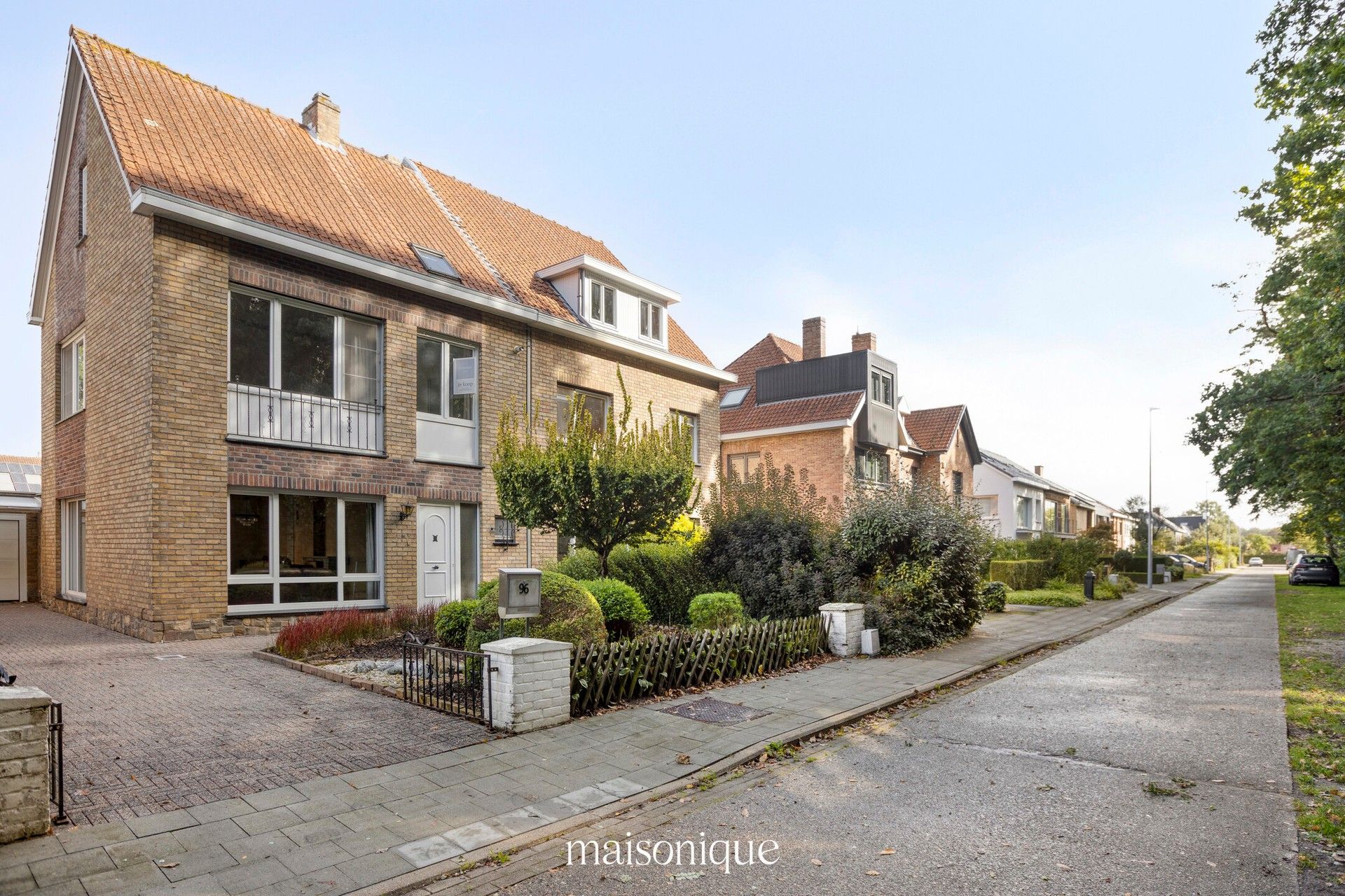 Degelijke familiewoning op een toplocatie in Sint-Michiels. foto 2