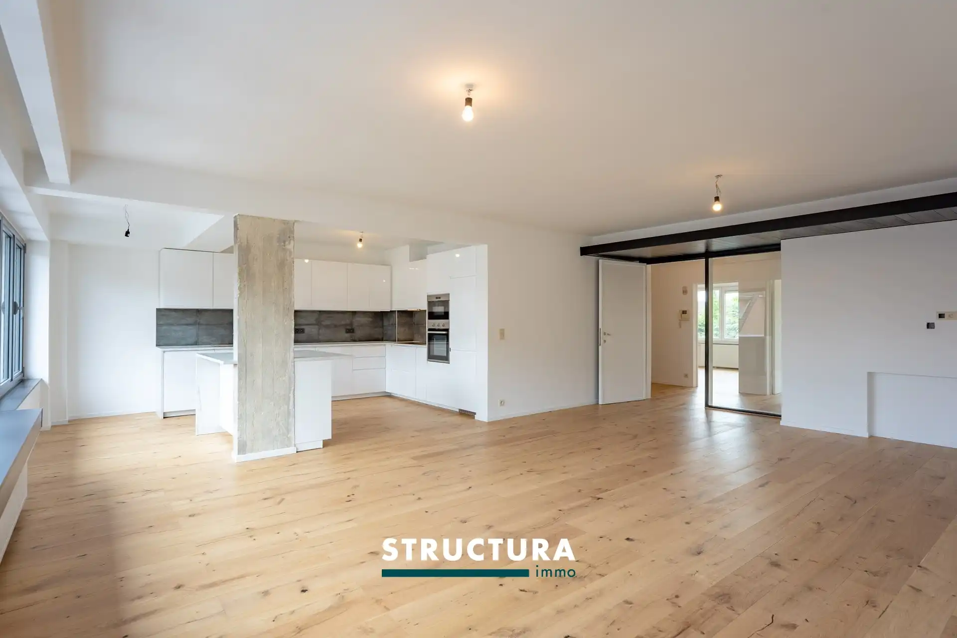 Uitzonderlijk ruime duplex in hartje Grimbergen met 4-5 kamers foto 2