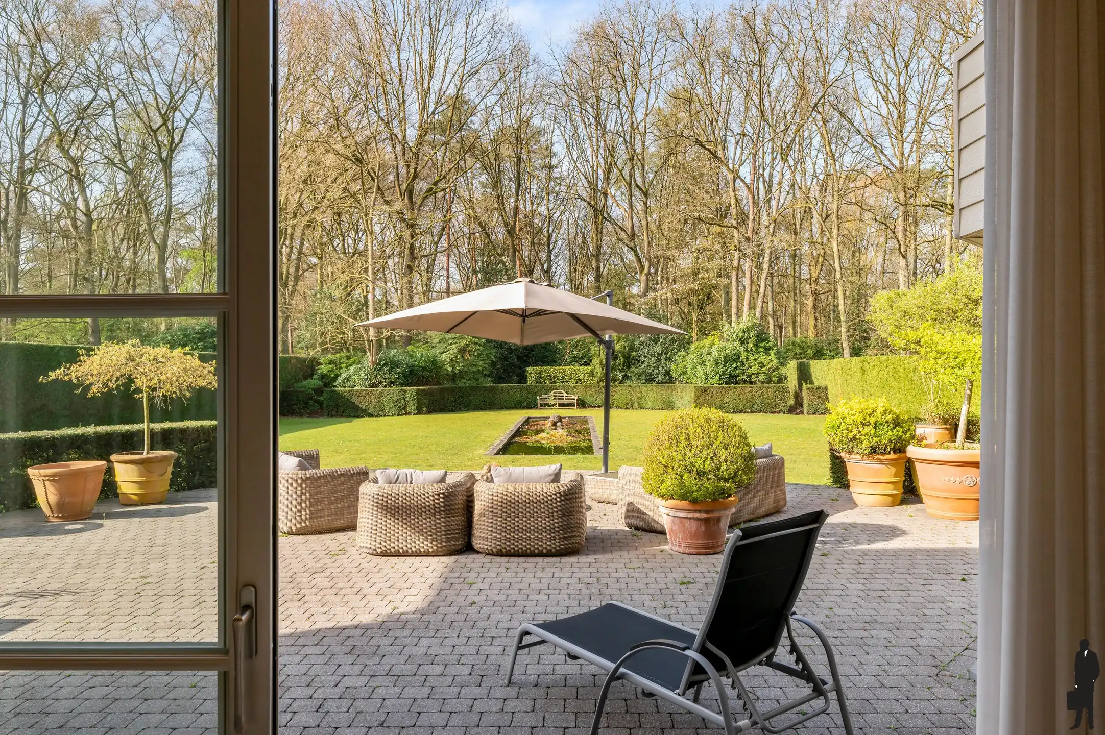 Lichtrijke villa aan het centrum! foto 30