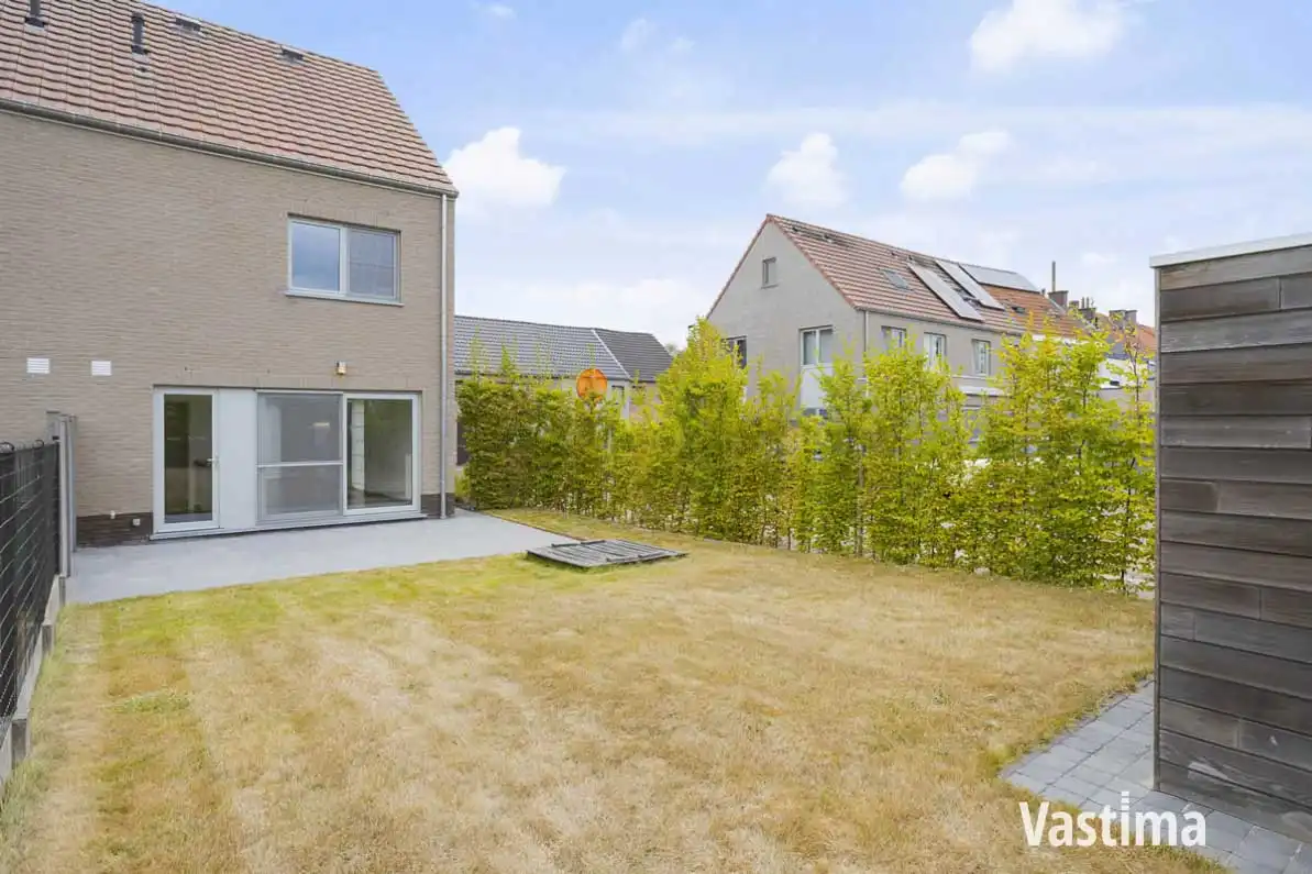 Rustig gelegen gezinswoning met 3 slaapkamers en carport foto 21
