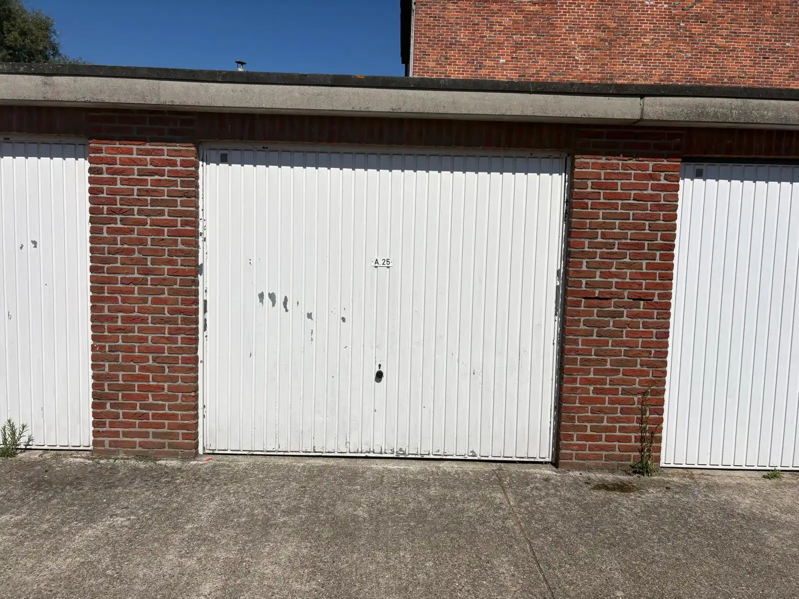 Garagebox te koop in Lier foto {{pictureIndex}}