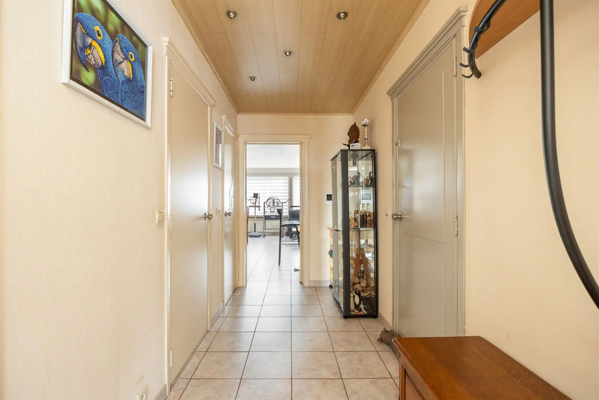 Instapklaar appartement met terras en garage foto 13