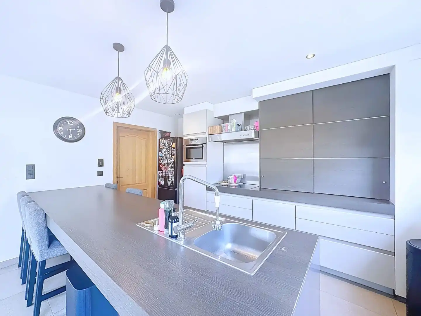 Ruime en recente halfopen bebouwing met 3 volwaardige slaapkamers foto 5