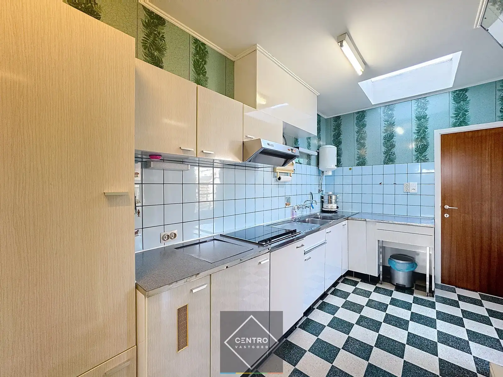 UITERST interessant gelegen woning te Sint-Andries! foto 9