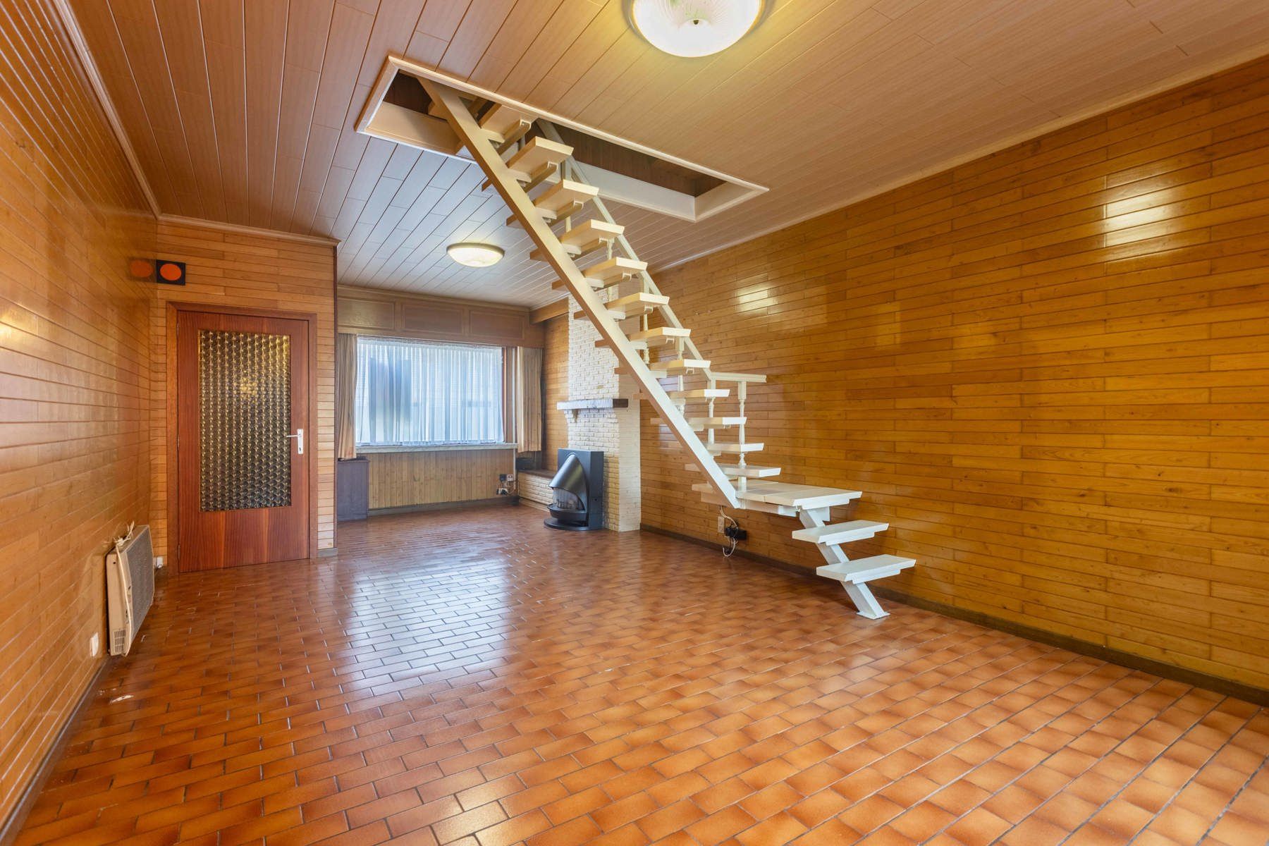Goed onderhouden woning met garage te Aalst!  foto 7