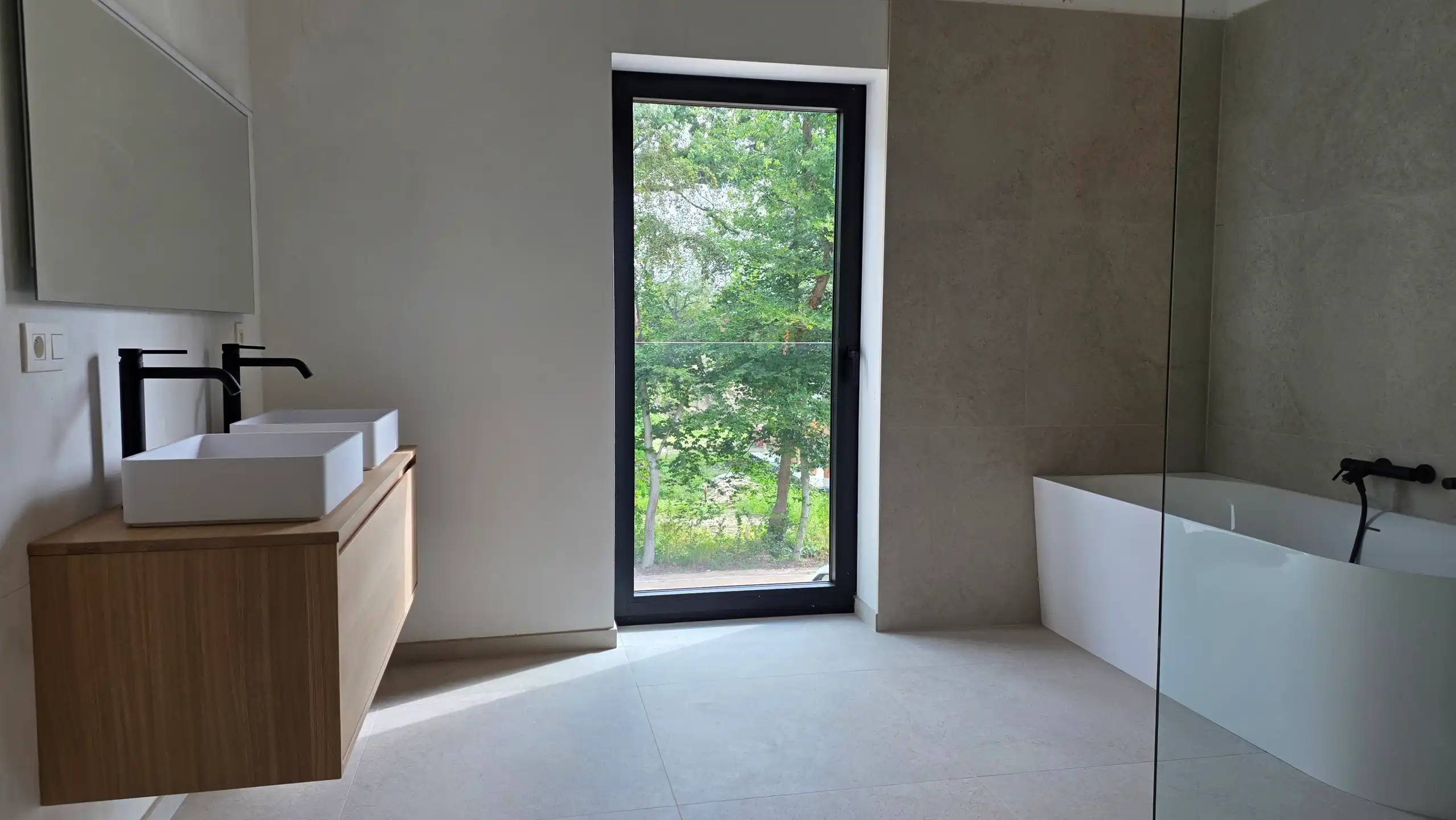 Een vrijstaande nieuwbouwwoning op ca. 538 m² grond foto 5