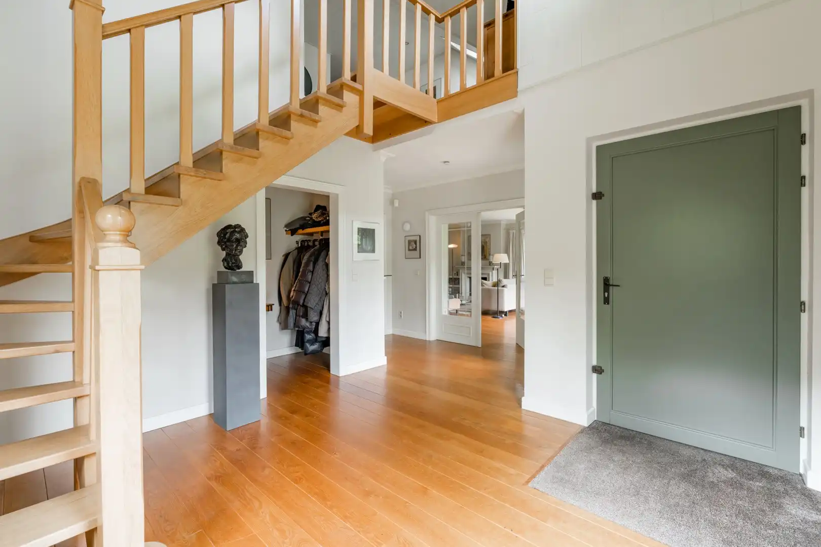Charmante & sfeervolle, instapklare, energiecorrecte (EPC B) villa-landhuis met 5 slaapkamers, 3 badkamers, bureau én dubbele garage. foto 11