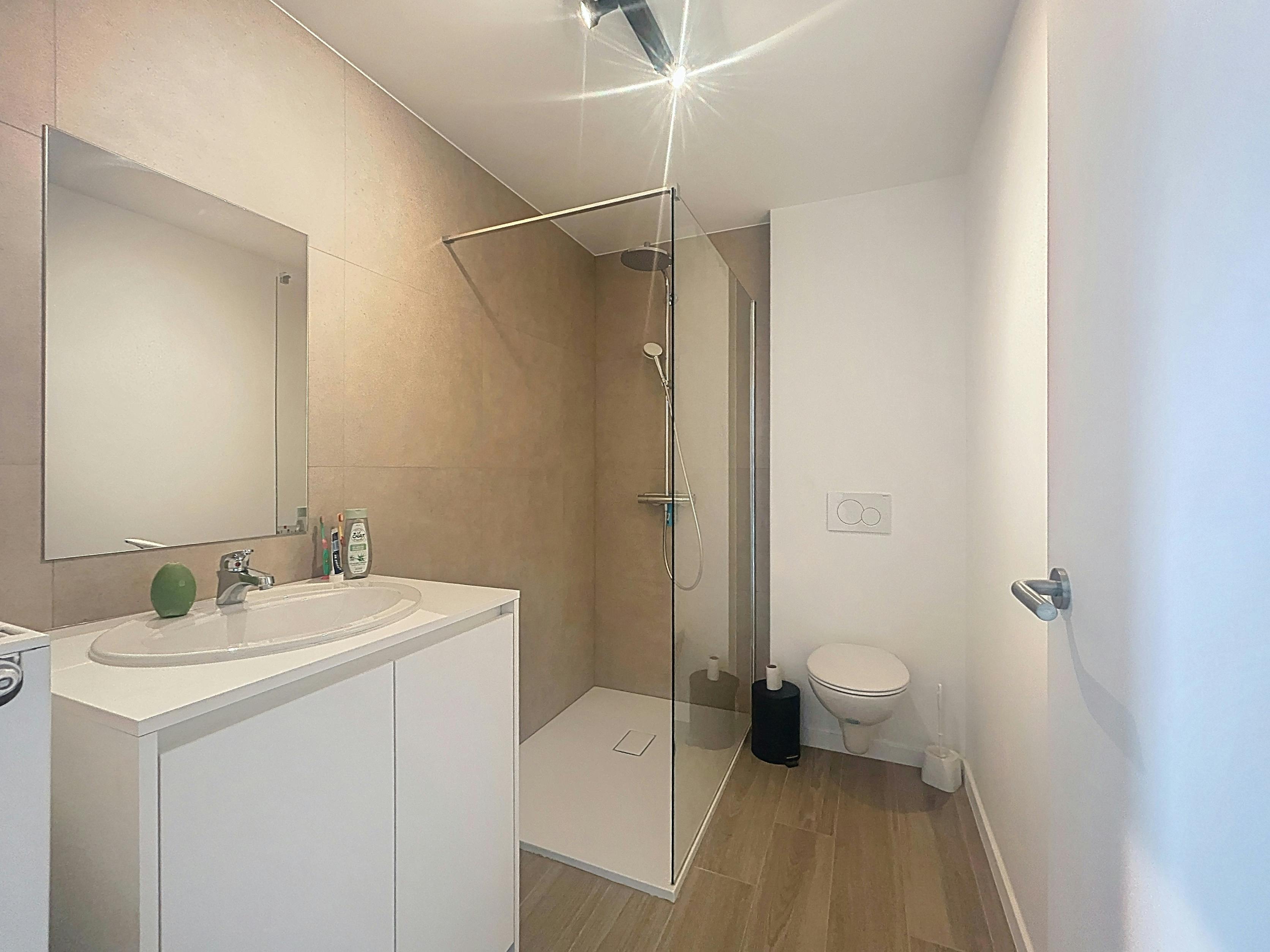 Prachtige ruime halfopen woning te huur in Waregem foto 16