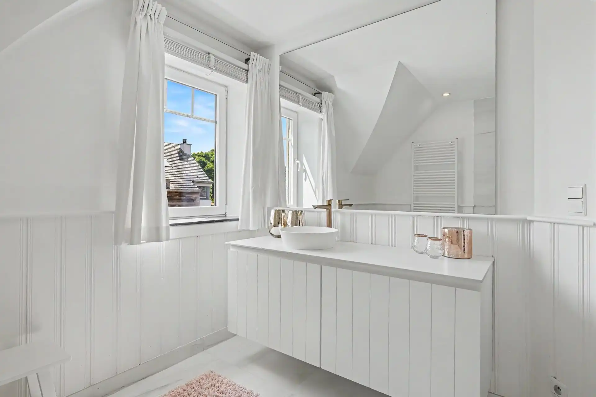 Kwalitatief afgewerkte gezinswoning in authentiek landelijke stijl met o.a. 4 slaapkamers & zwembad (344m²) foto 27