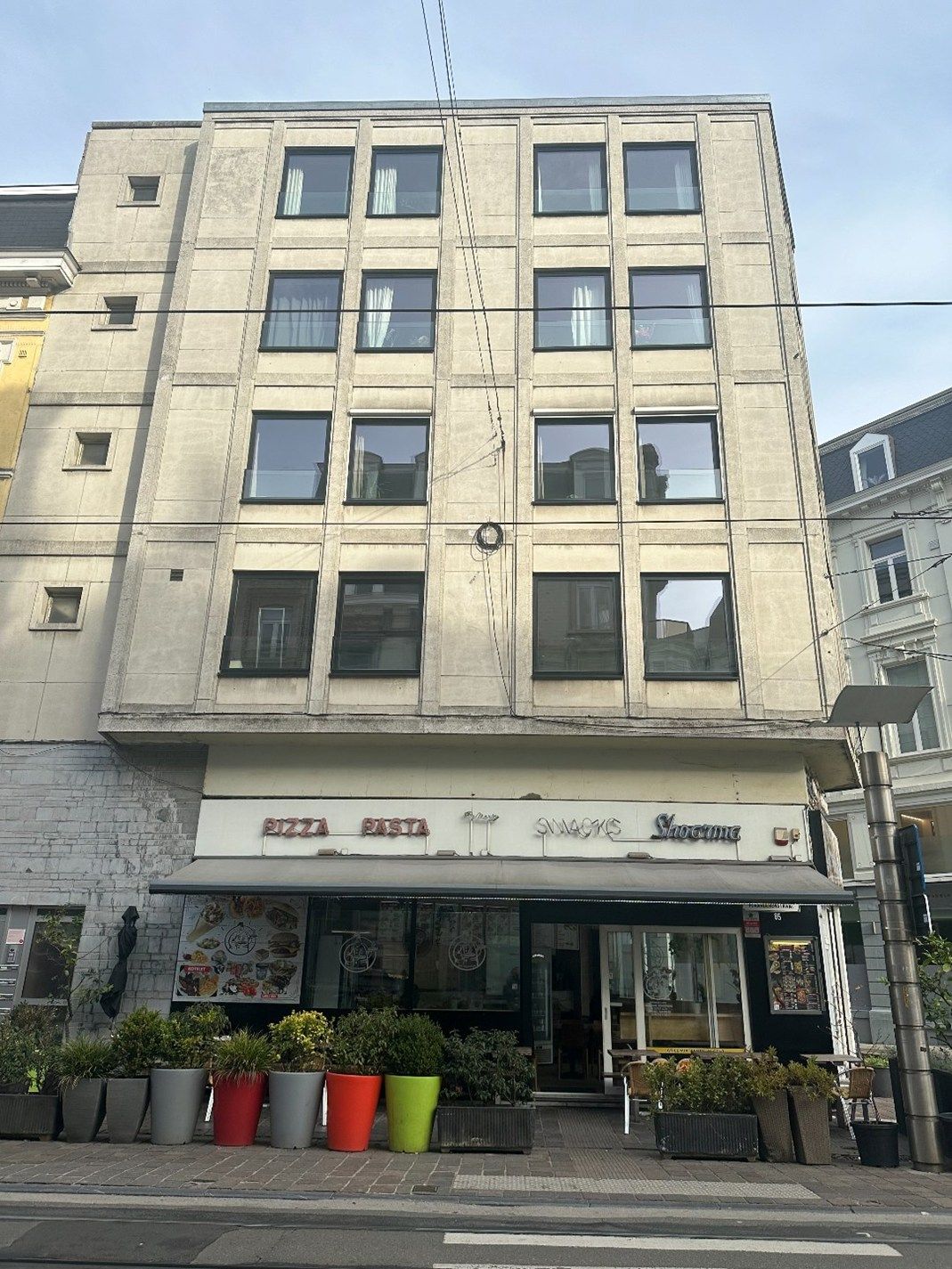 Ruim appartement met 3 slaapkamers op centrale ligging! foto 2