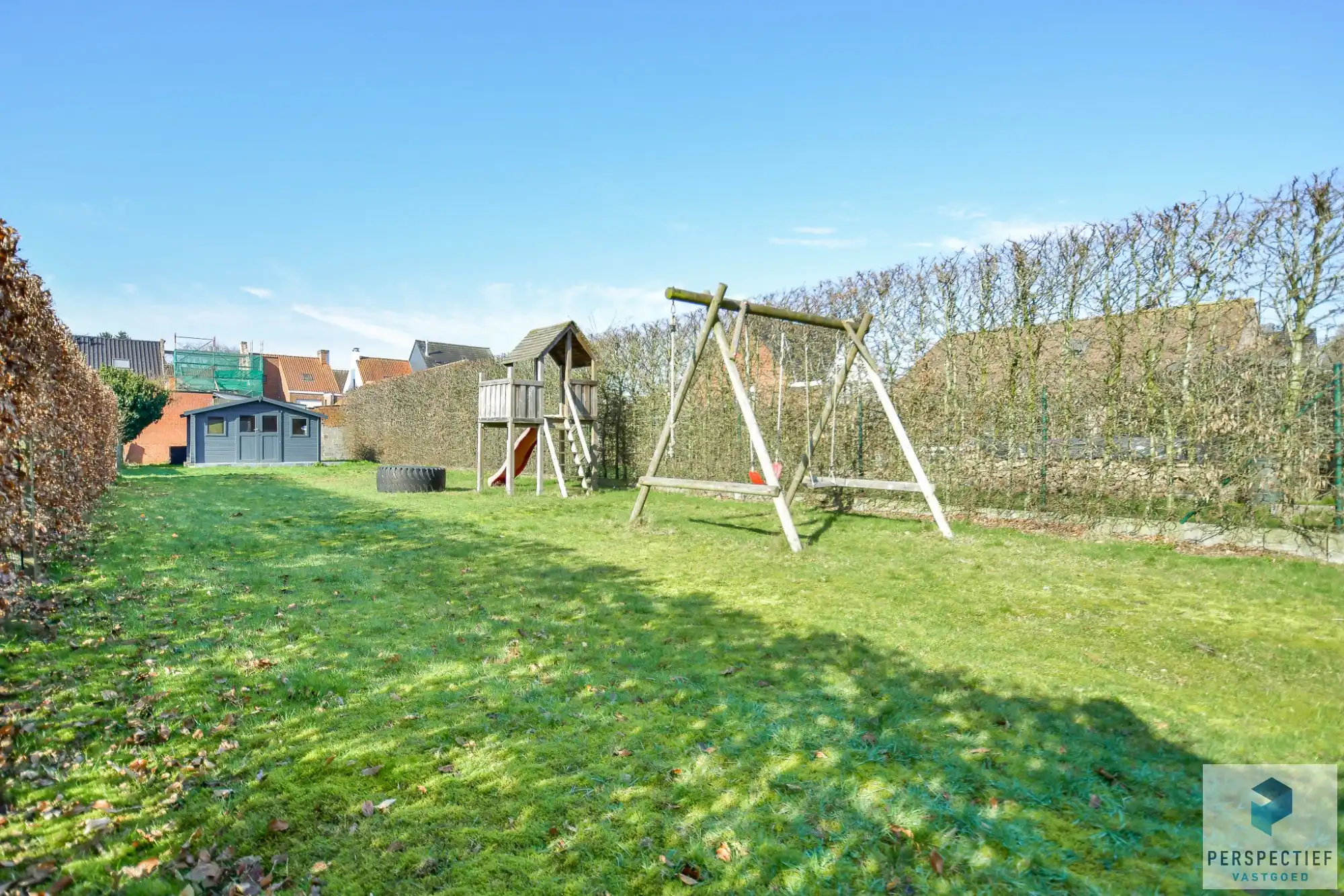 Ruime gerenoveerde woning met 4 slpk, grote tuin en garage foto 23