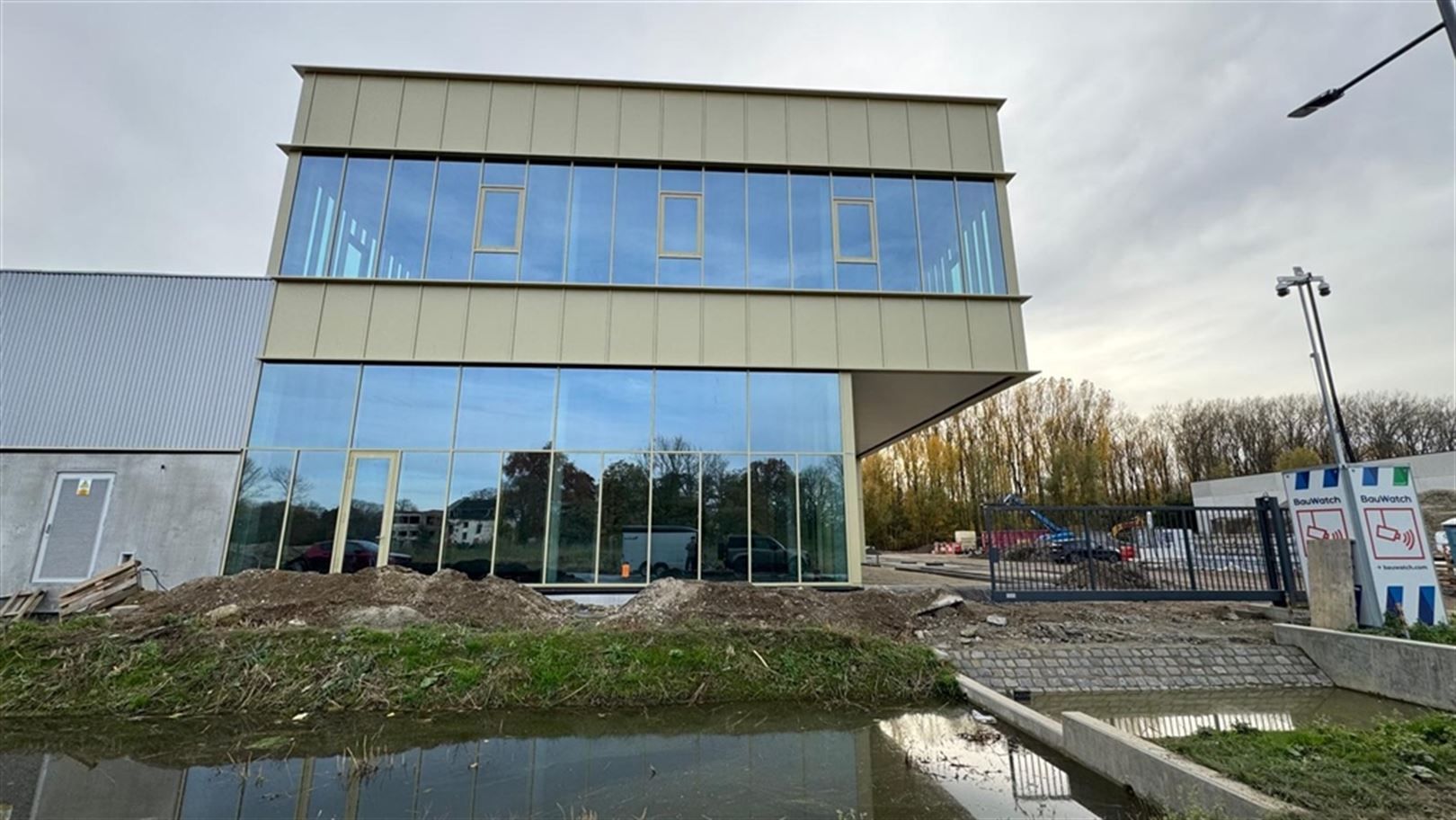 Nieuwbouw KMO units te Drogenbos foto 4