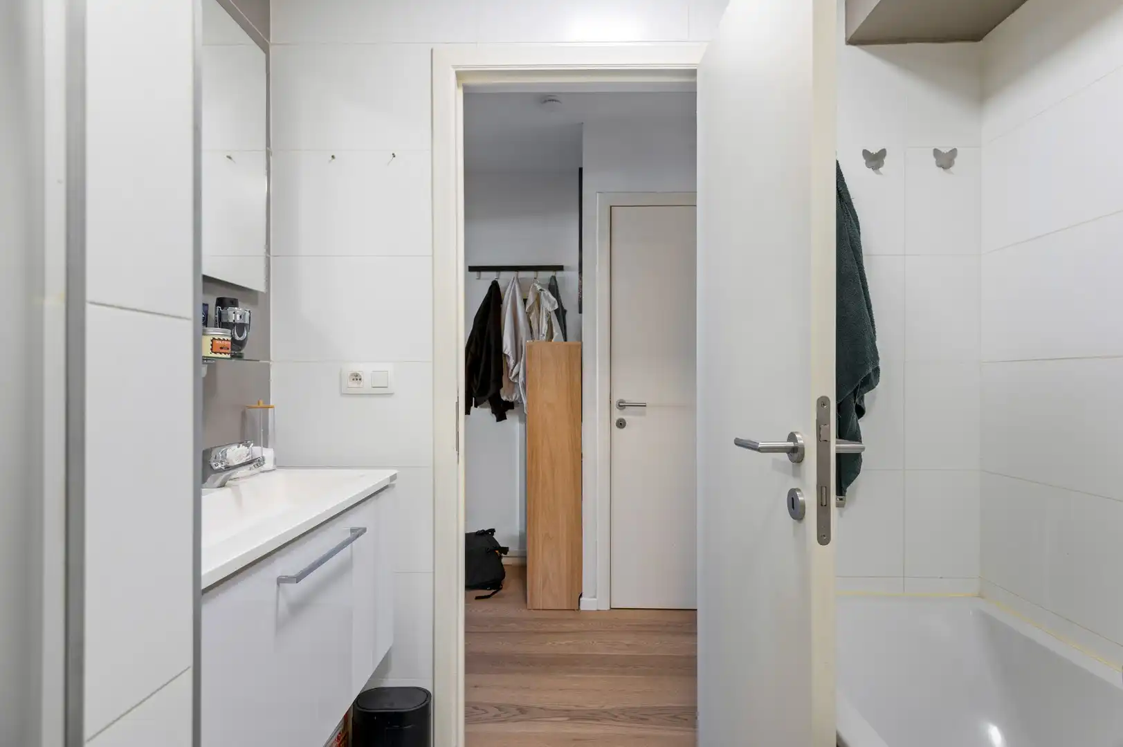 Lichtrijk GLV-appartement met zonnige tuin foto 8