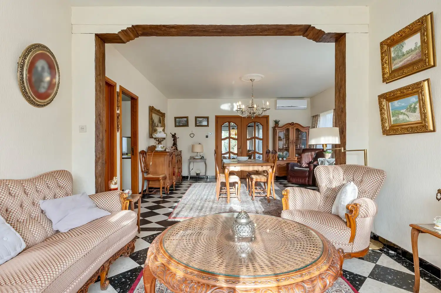 Goed onderhouden woning met tuin. foto 6