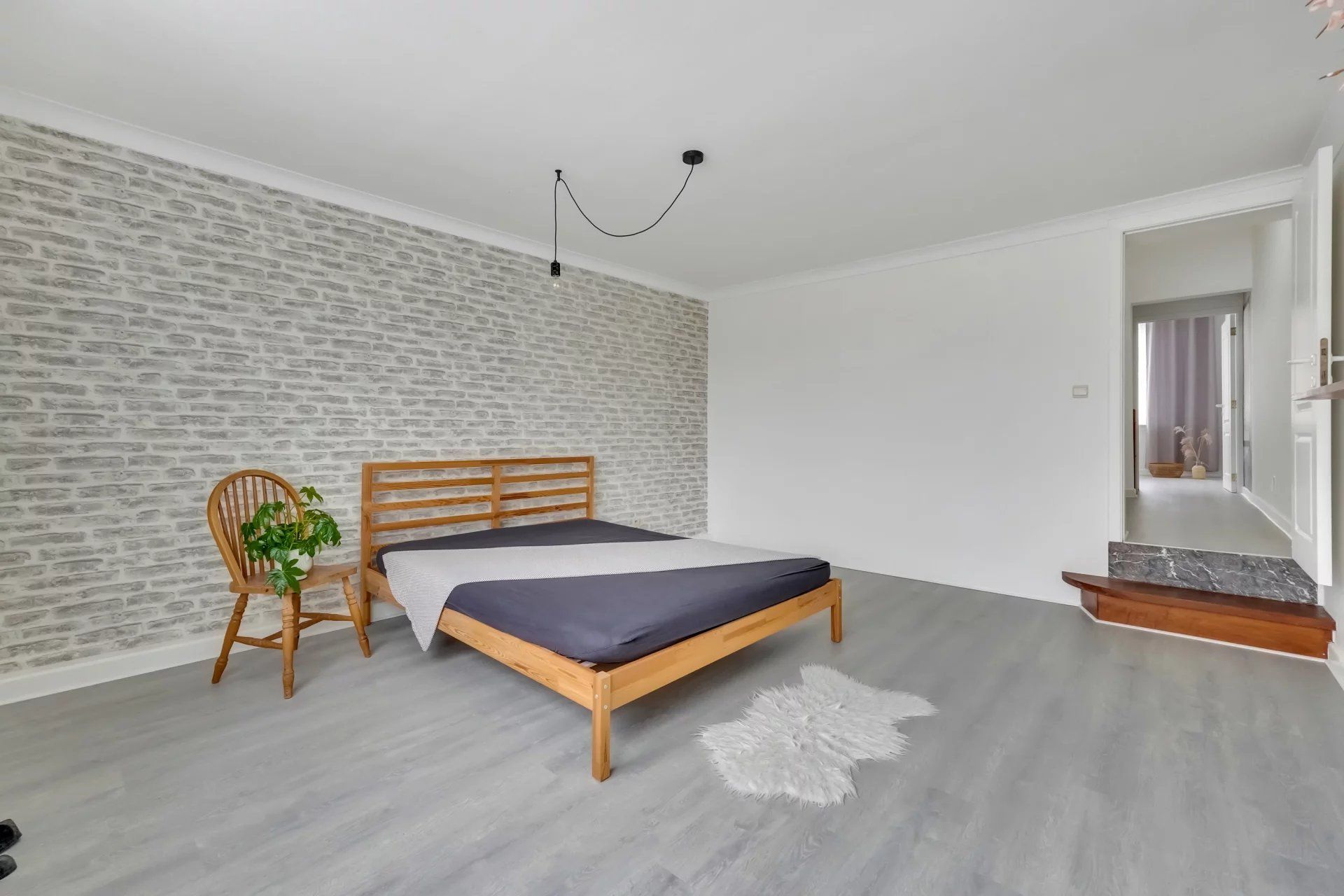 Gerenoveerde rijwoning nabij centrum foto 12