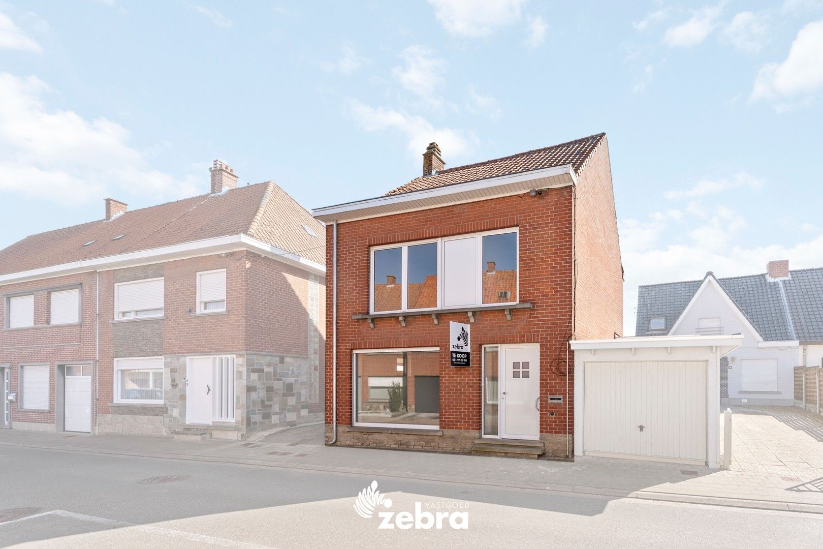 Volledig gerenoveerde woning met drie slaapkamers te Meulebeke! foto 19