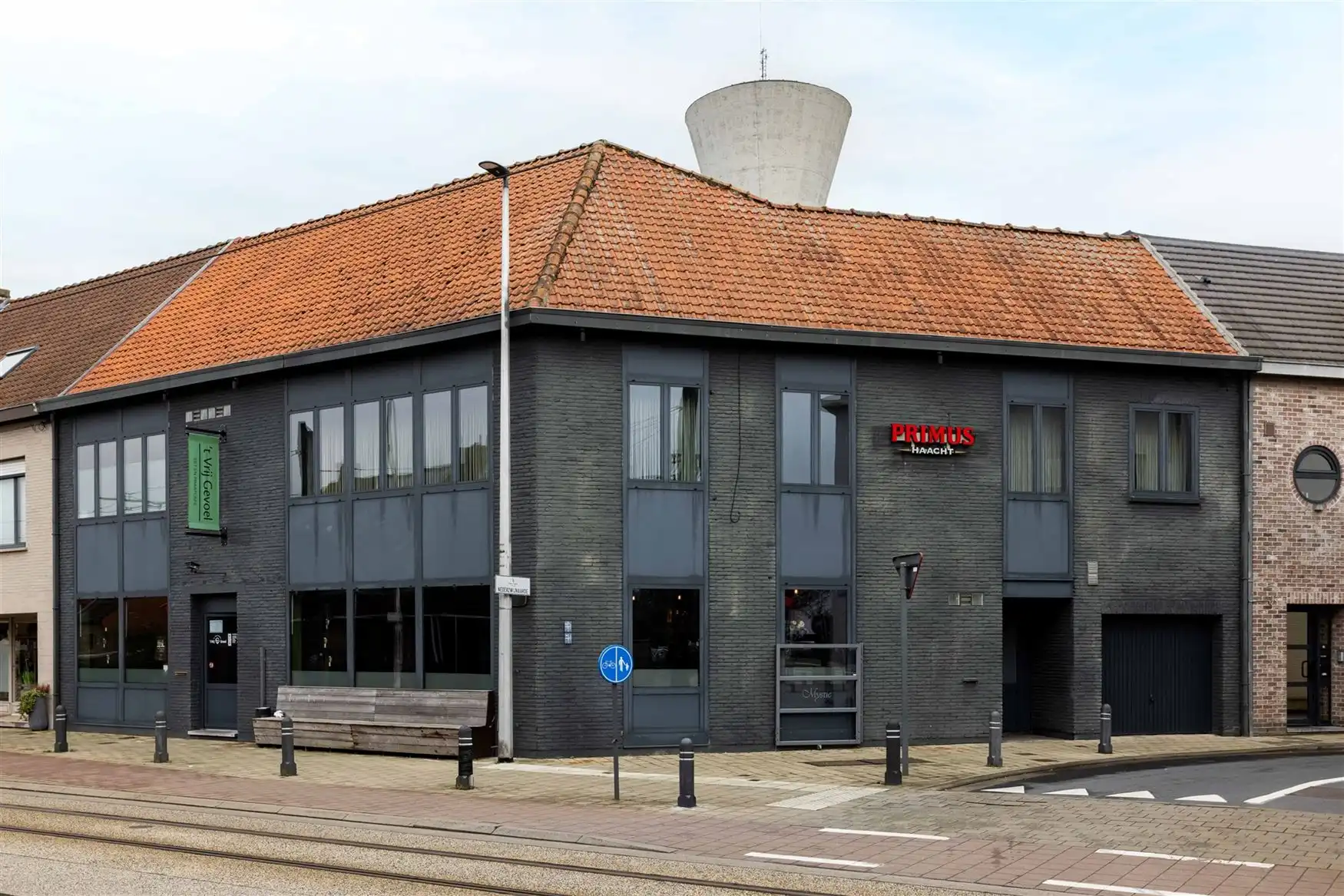 Horeca-eigendom met bovenliggend appartement foto 2