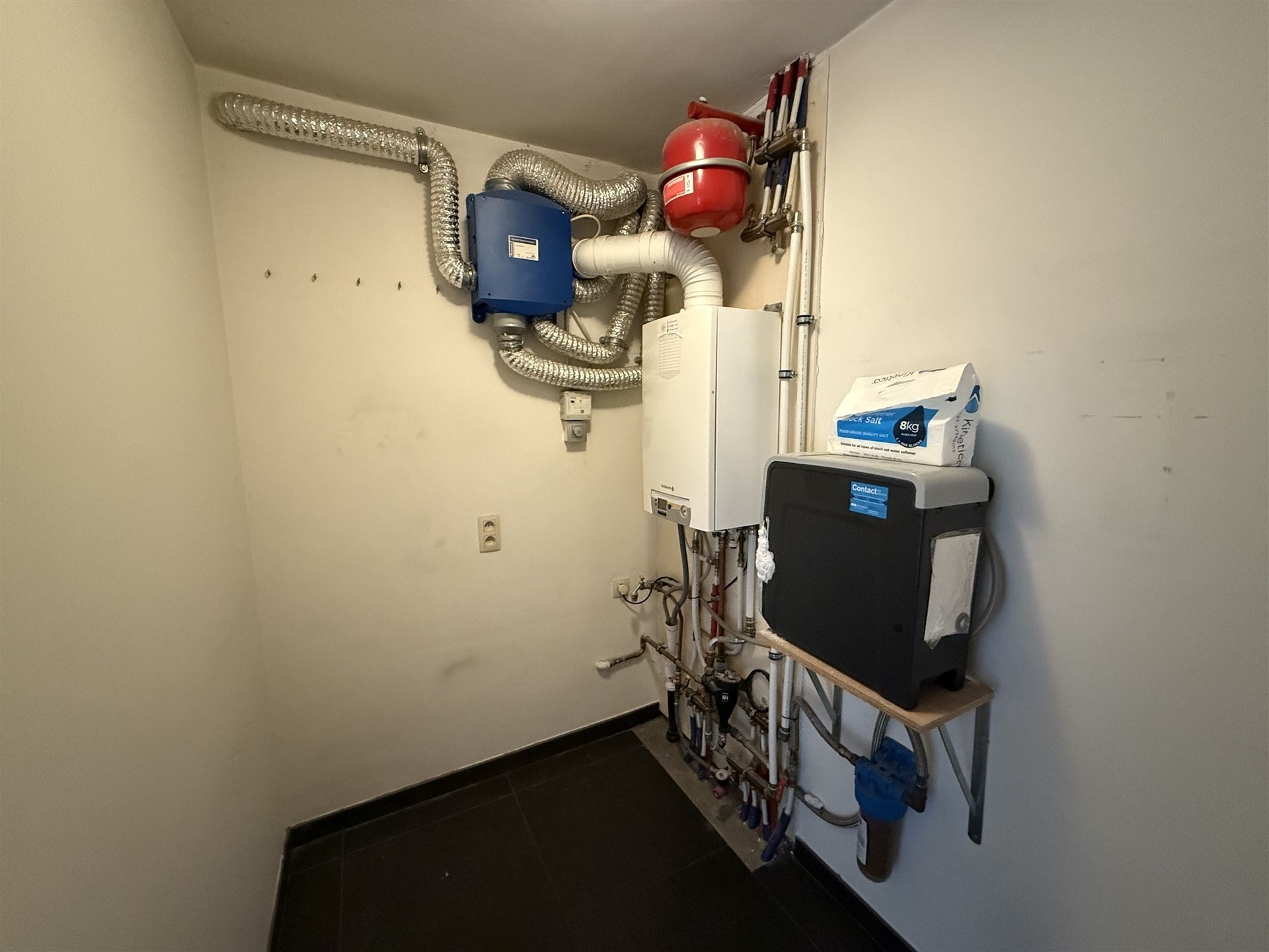 Duplex met twee slaapkamers en autostaanplaats foto 7