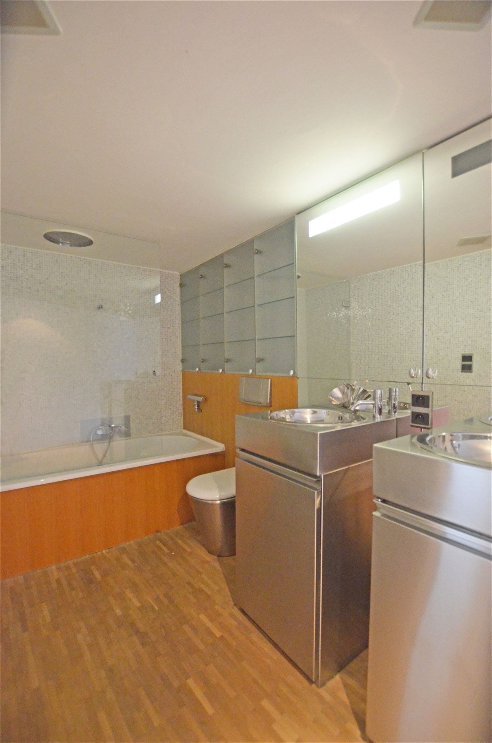 Uniek neoclassicistisch herenhuis met handelspand & duplexwoning foto 19