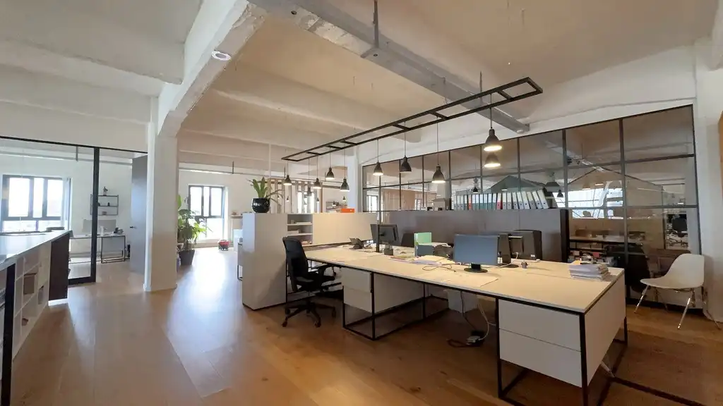 Hip loftkantoor te huur in Handelsdokcenter in Gent foto 17