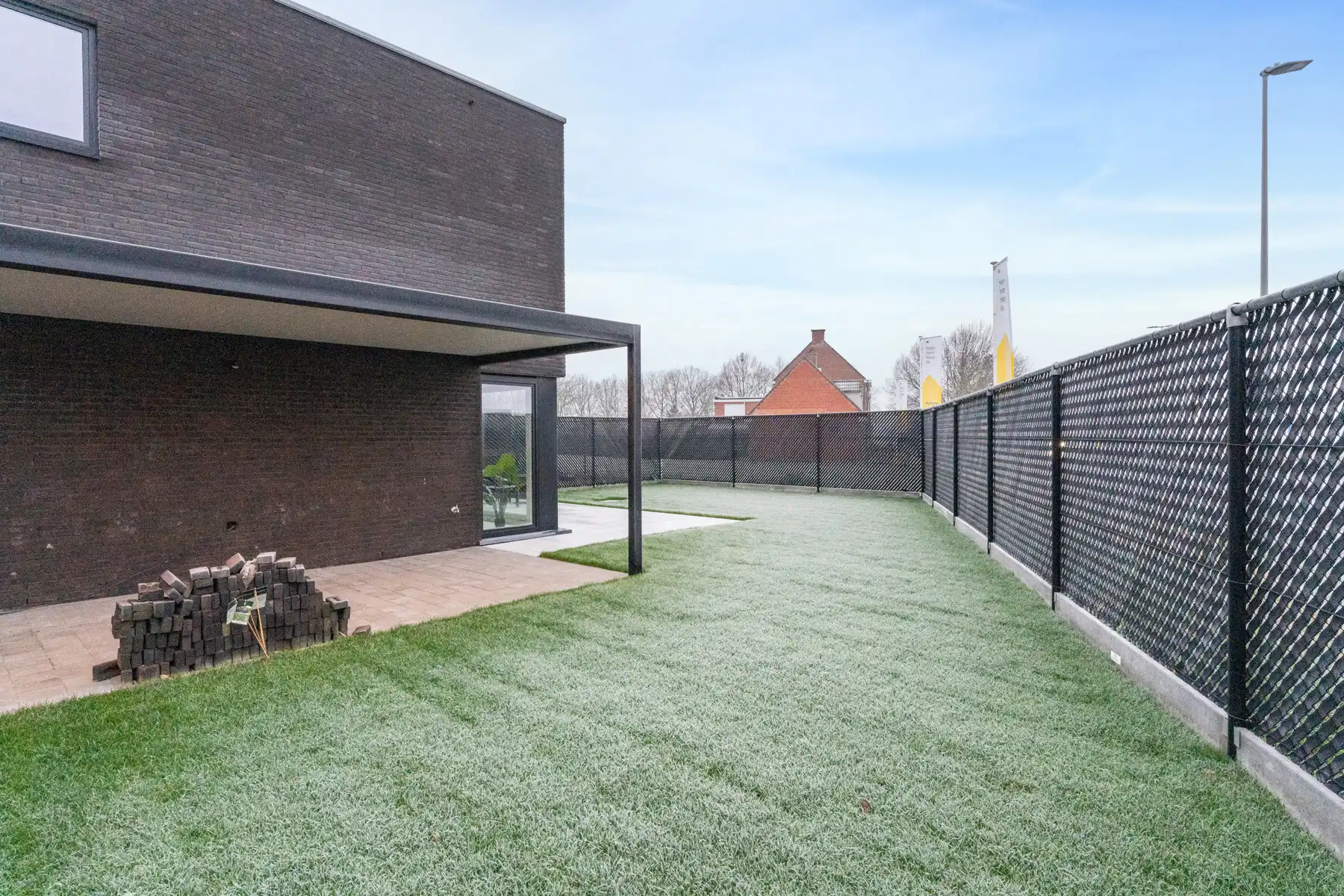 Moderne, gesloten woning foto 19