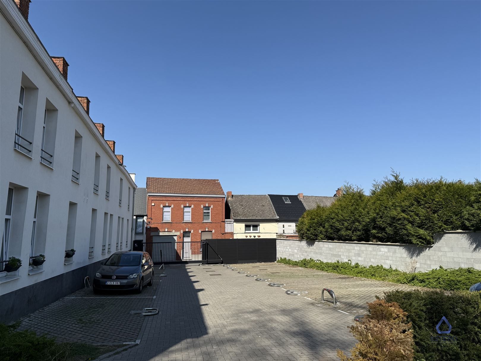 Volledig verhuurd appartementencomplex (32 units + parking)  foto 7
