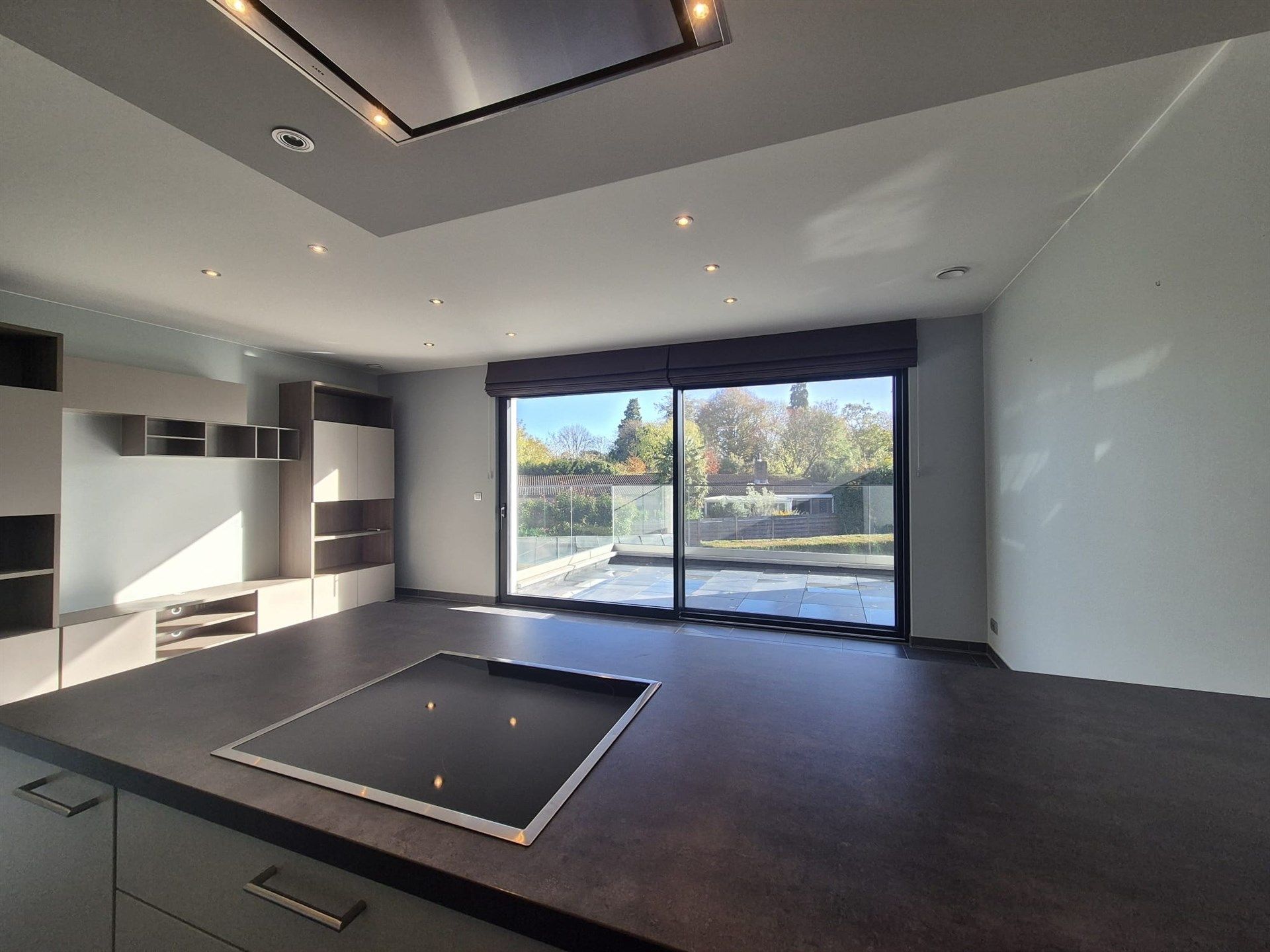 Rijkelijk uitgerust appartement met 2 slaapkamers en terras foto 5