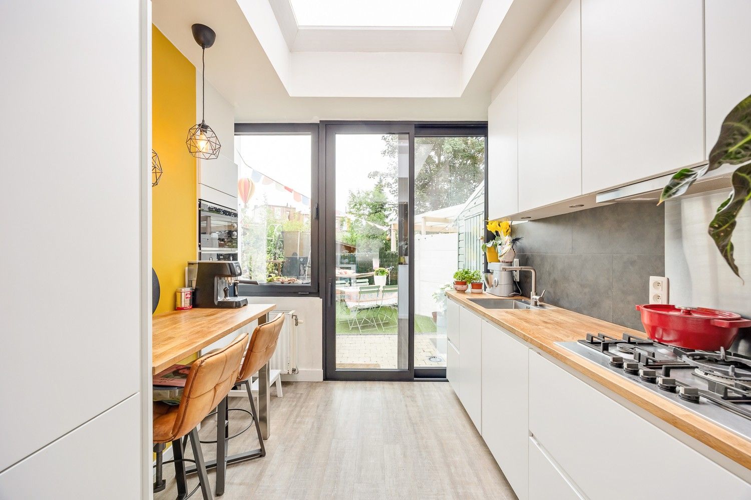 Moderne, instapklare woning (±130 m²) met 3 slaapkamers, badkamer en stadstuin van ±25 m² foto 9