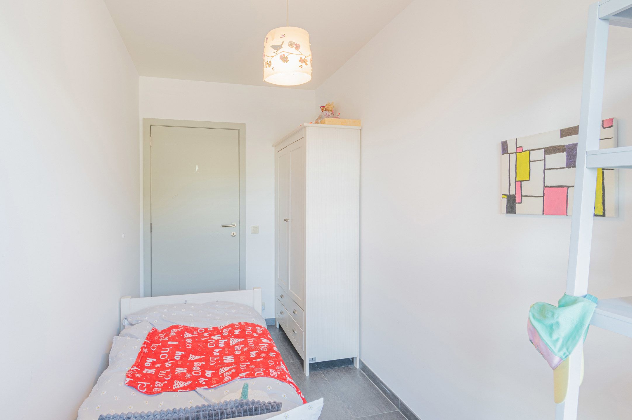 Leuk gelegen 2slpk appartement met terras en garage foto 9