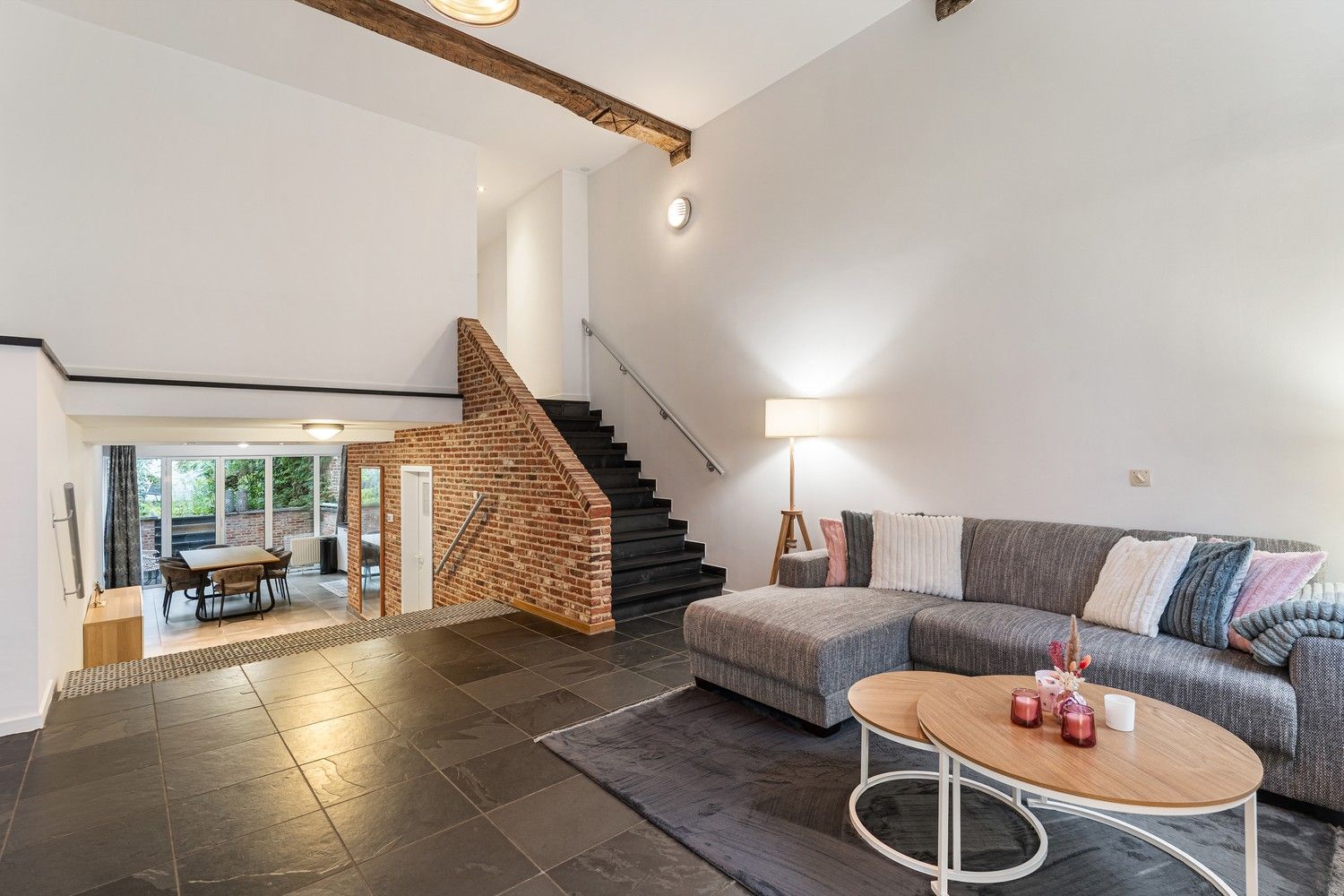 Charmant appartementsgebouw op toplocatie in het centrum van Sint-Truiden foto 6