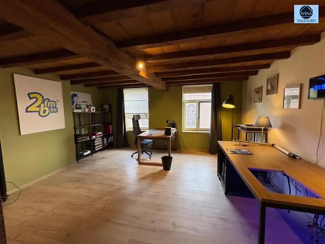 VERDER AF TE WERKEN WONING MET VEEL MOGELIJKHEDEN foto 3