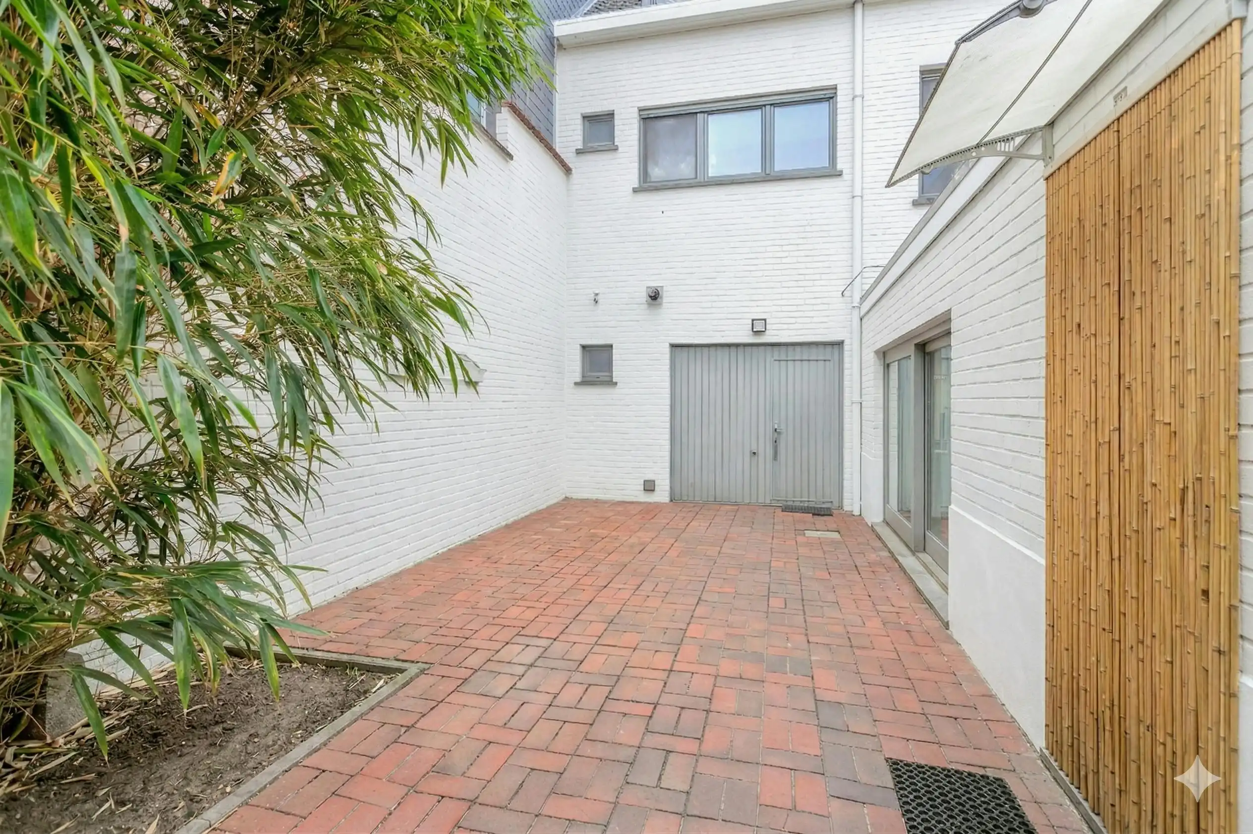 Ruime woning met 5 slaapkamers en leuke tuin in Roeselare! foto 14