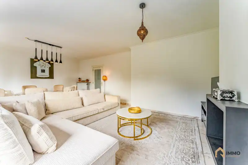 Te huur instapklare gezinswoning met 3 slpks, 2 badk, bureel, garage en tuin foto 8