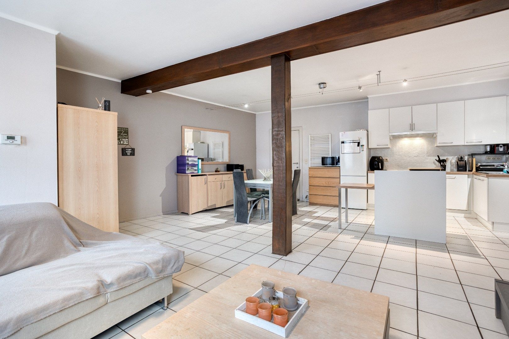 Gelijkvloersapp. (91m²) te huur in Halle, met 1 slpk en koer foto 11