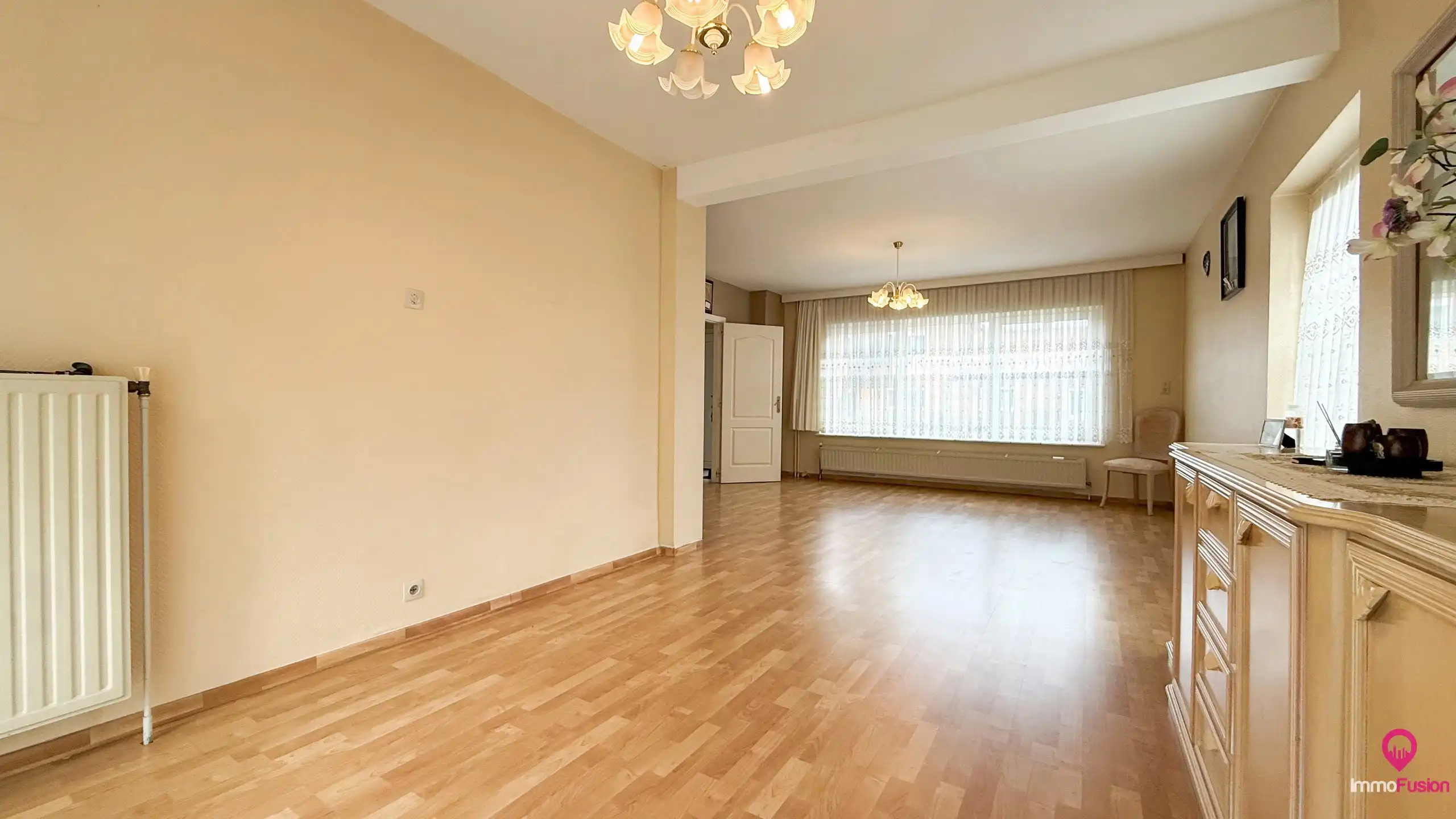 Instapklare woning met 3slpks, kelder en mooie tuin in Ham! foto 6