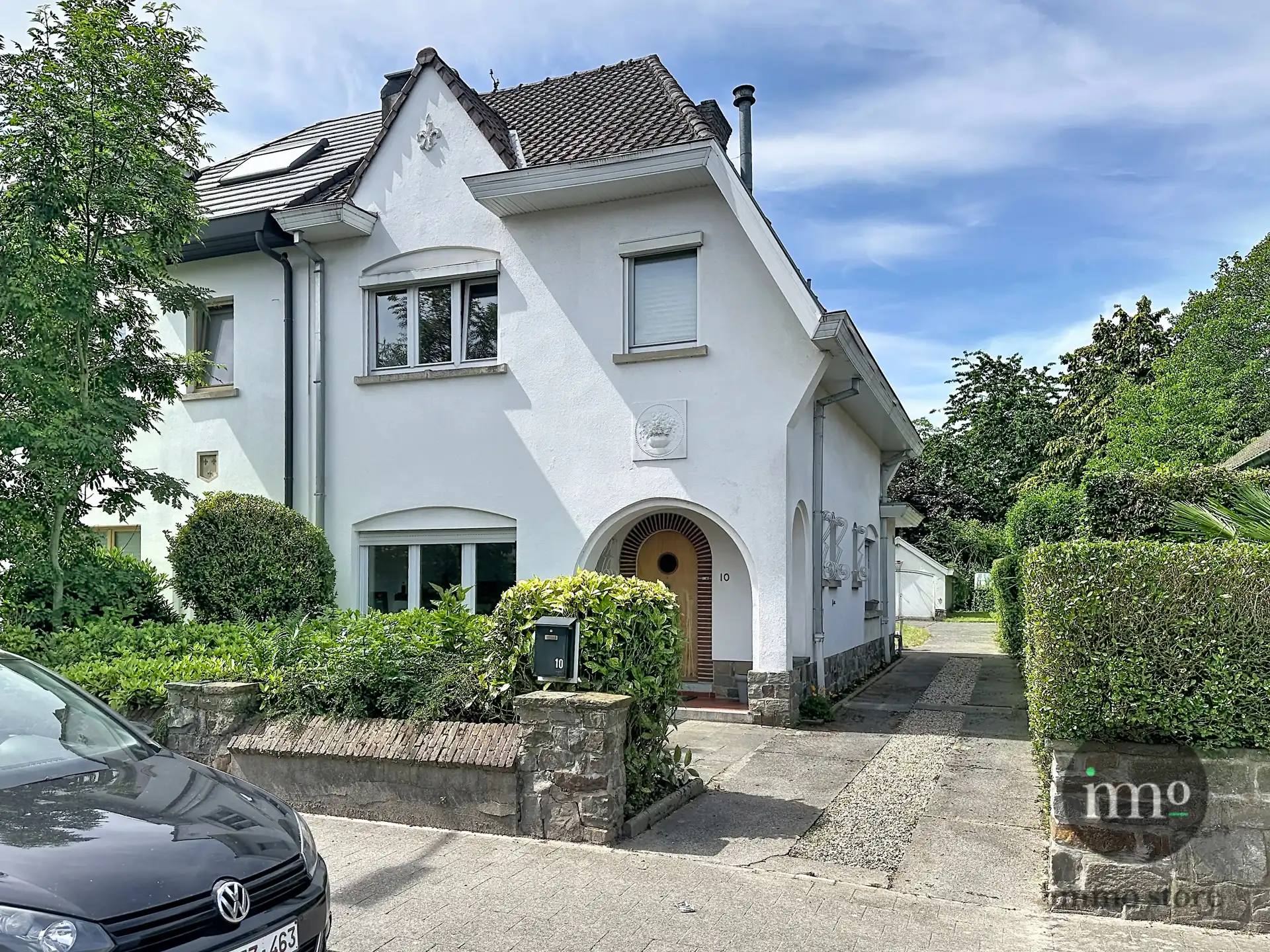 Hoofdfoto van de publicatie: CHARMANTE driegevel woning met GEZELLIGE TUIN