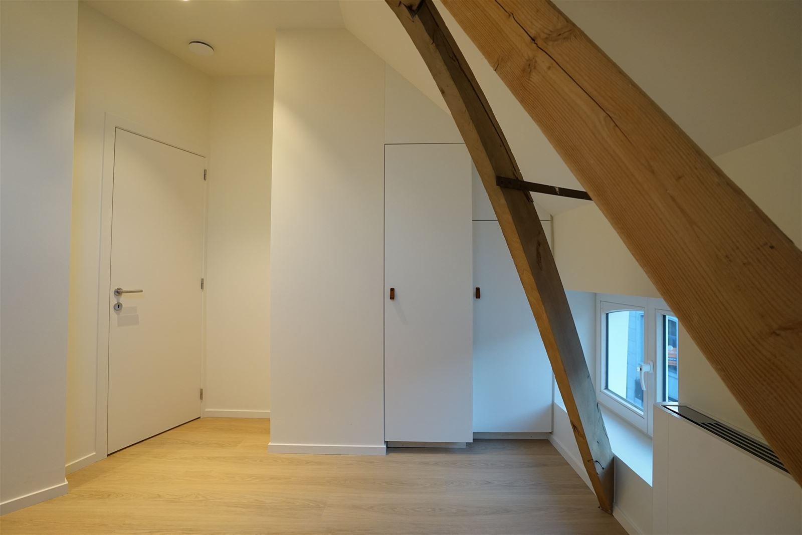 Instapklaar appartement te centrum Zottegem! foto 21