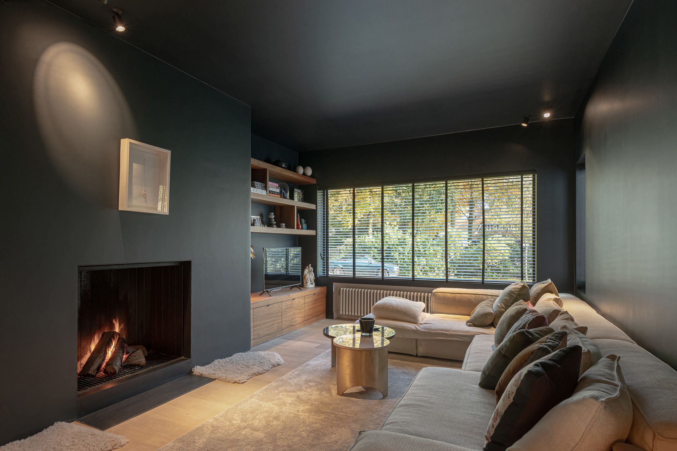 Prachtige totaal gerenoveerde villa op ca. 9.568 m² + binnenzwembad foto 5