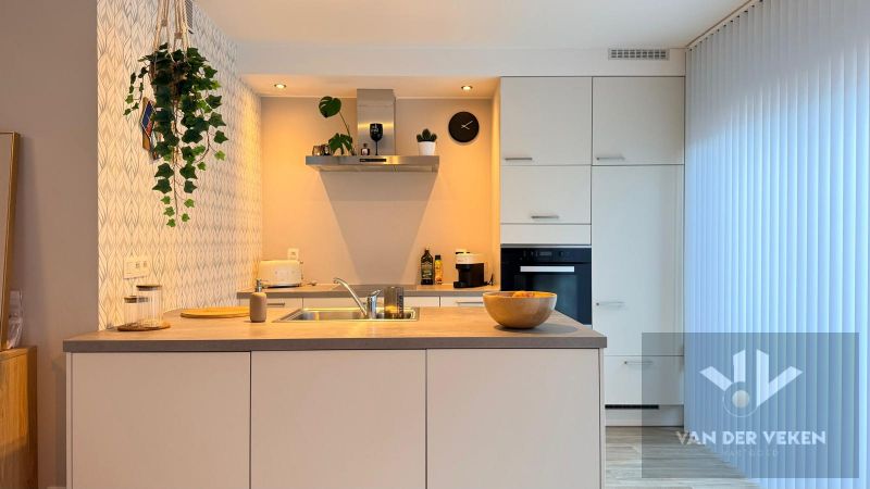 GELIJKVLOERS 2-SLAAPKAMER APPARTEMENT foto 4