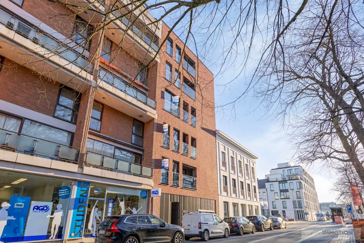 Ruim kantoor beschikbaar via Kortrijk Zaait foto 6