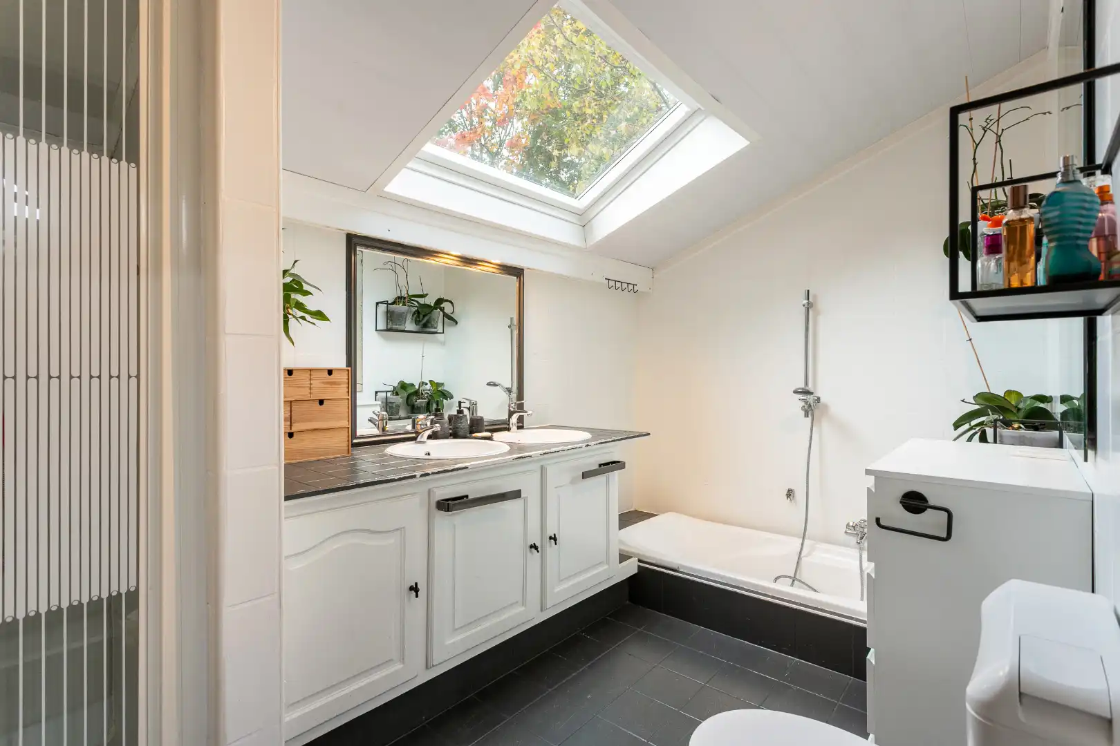 Instapklare driegevelwoning met 3 slpk te Lembeek foto 14