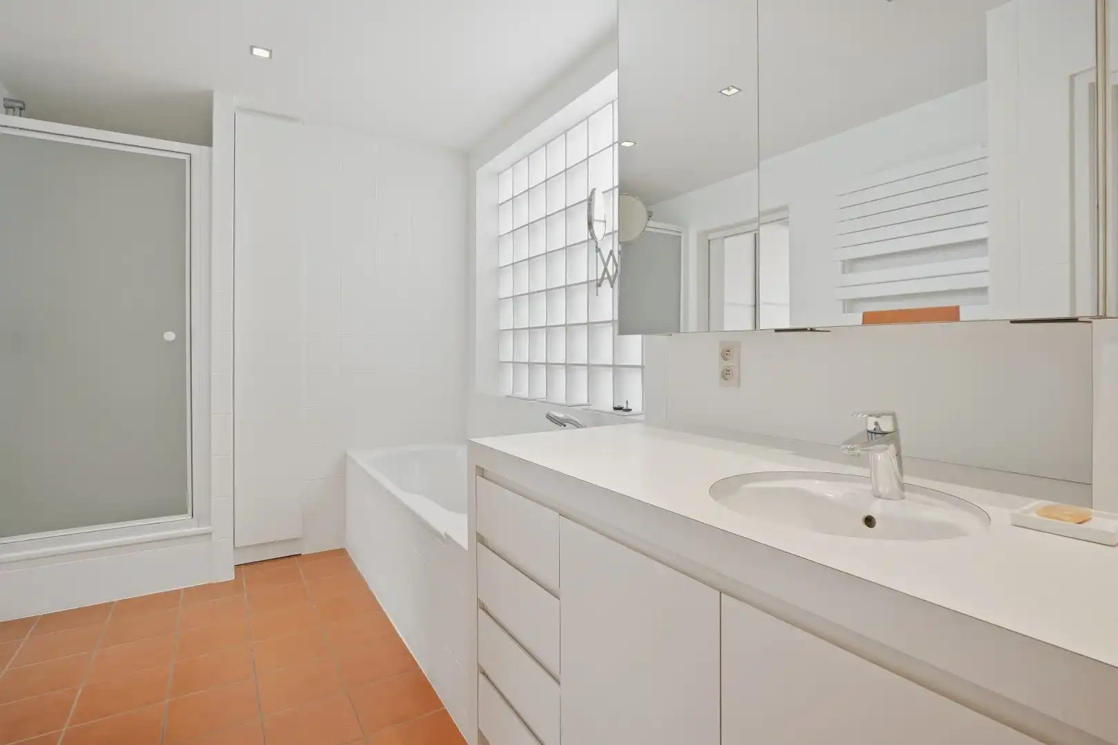 Multifunctionele woning met handelsruimte in hartje Veurne. foto 15