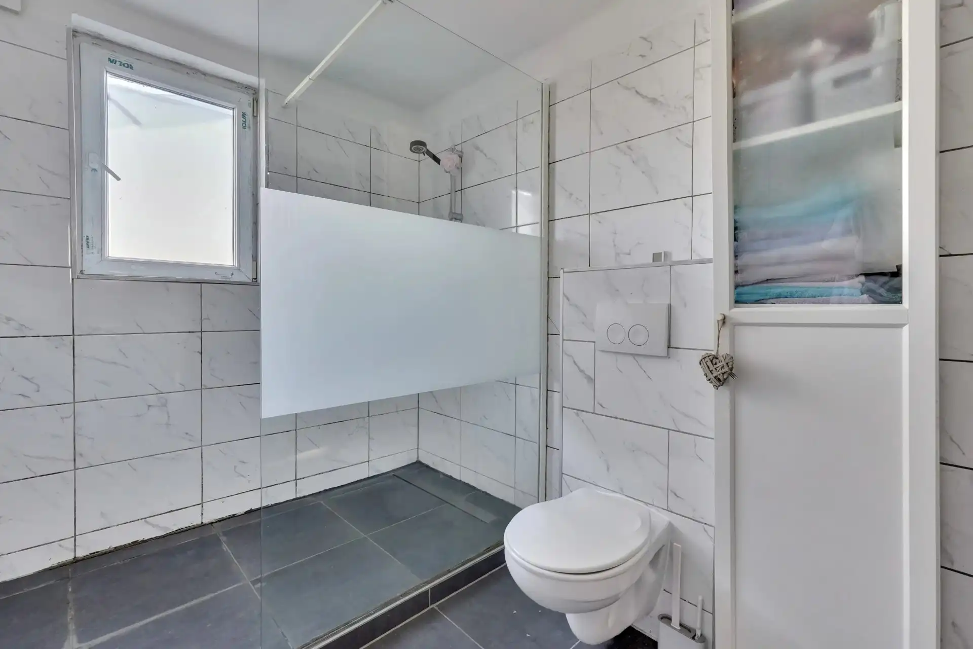 Gerenoveerde woning op rustige locatie foto 14